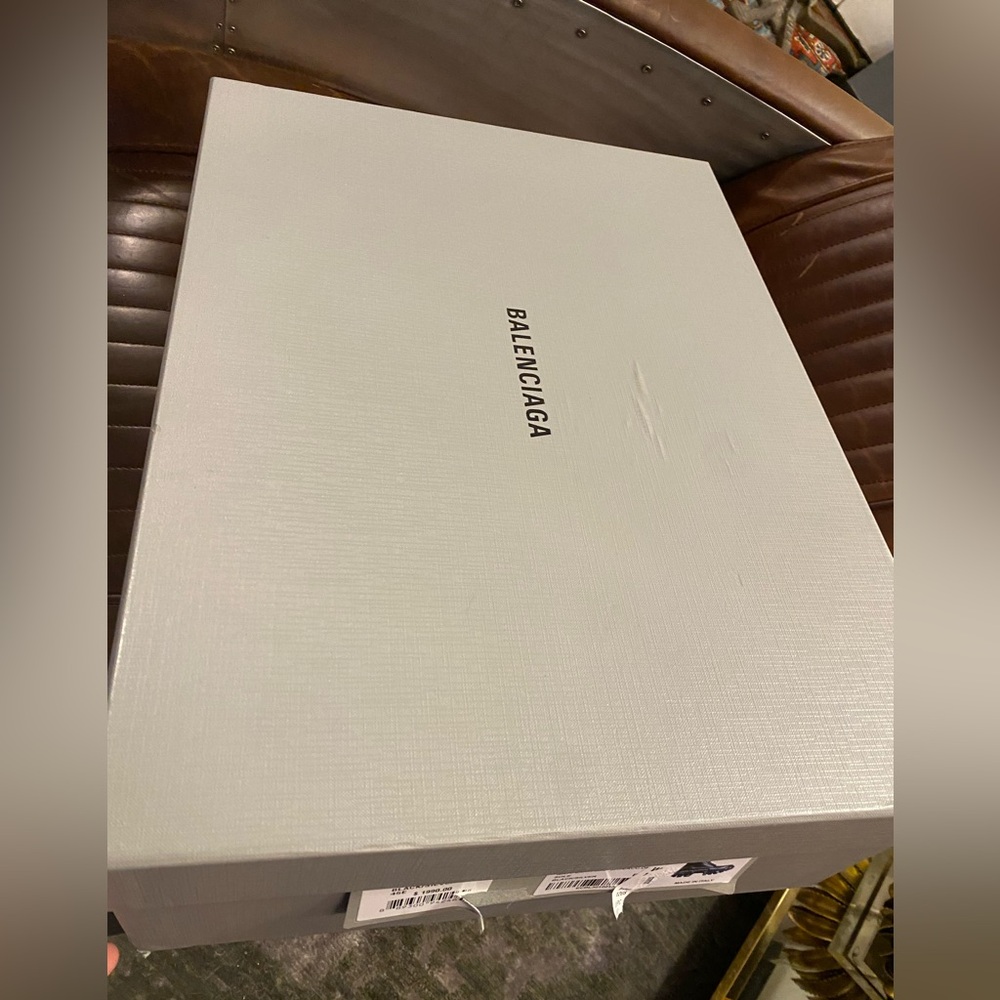 BALENCIAGA BULLDOZER LACE-UP BOOT IN BLACK - Picture 10 of 13